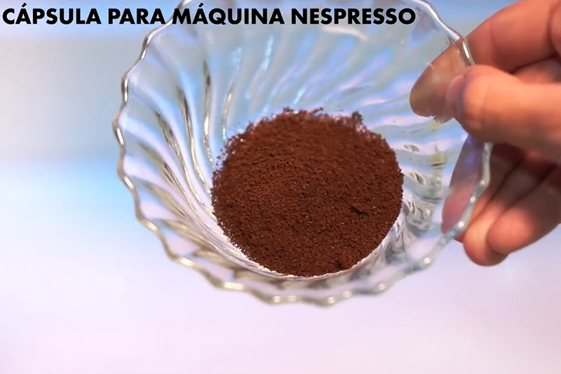 Café dentro da cápsula da Nespresso