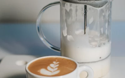 Leite Cremoso na Prensa Francesa para Latte Art e Drinks