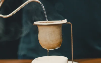 Como fazer café no coador de pano