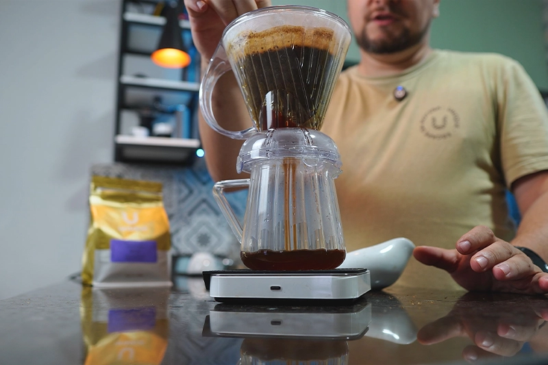 Preparando café no clever